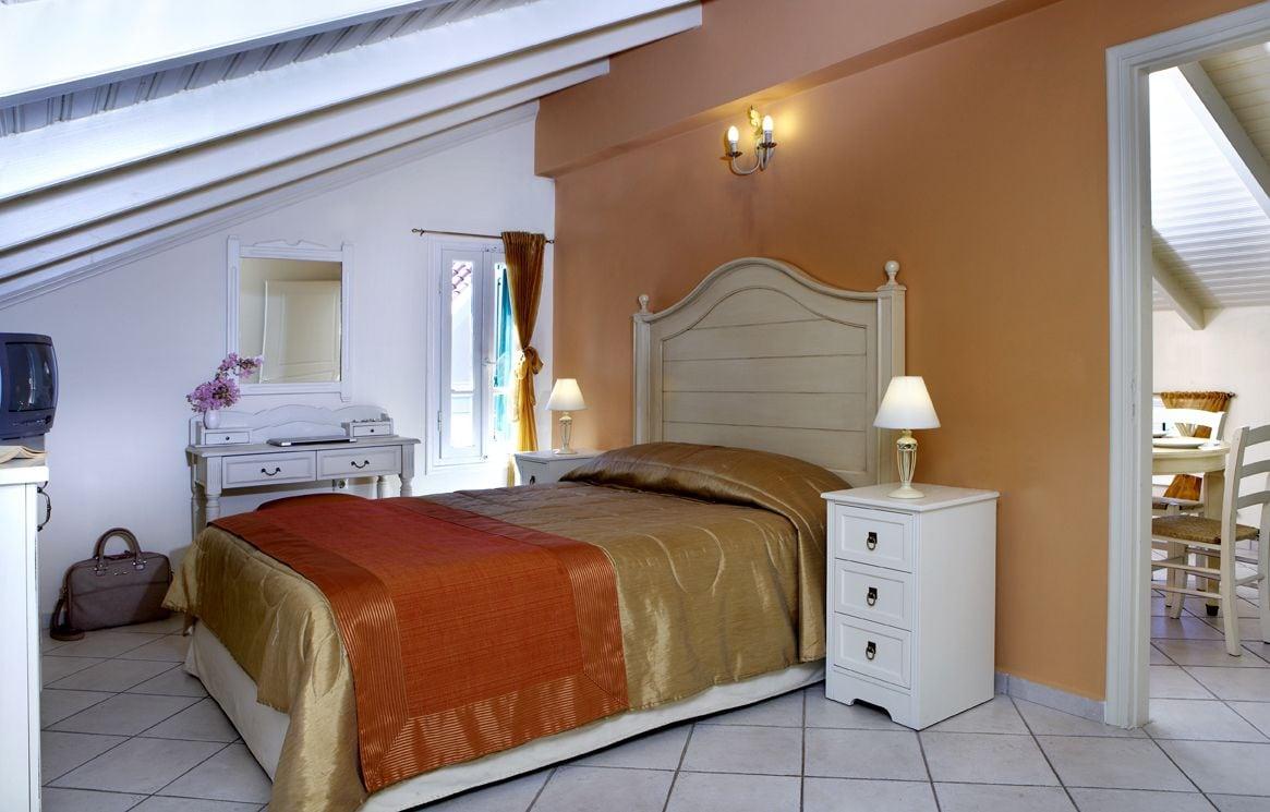 Dafnoudi Hotel Apartments Antipata  ภายนอก รูปภาพ