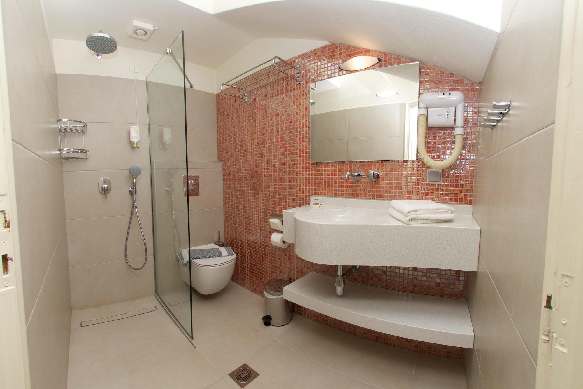 Dafnoudi Hotel Apartments Antipata  ภายนอก รูปภาพ