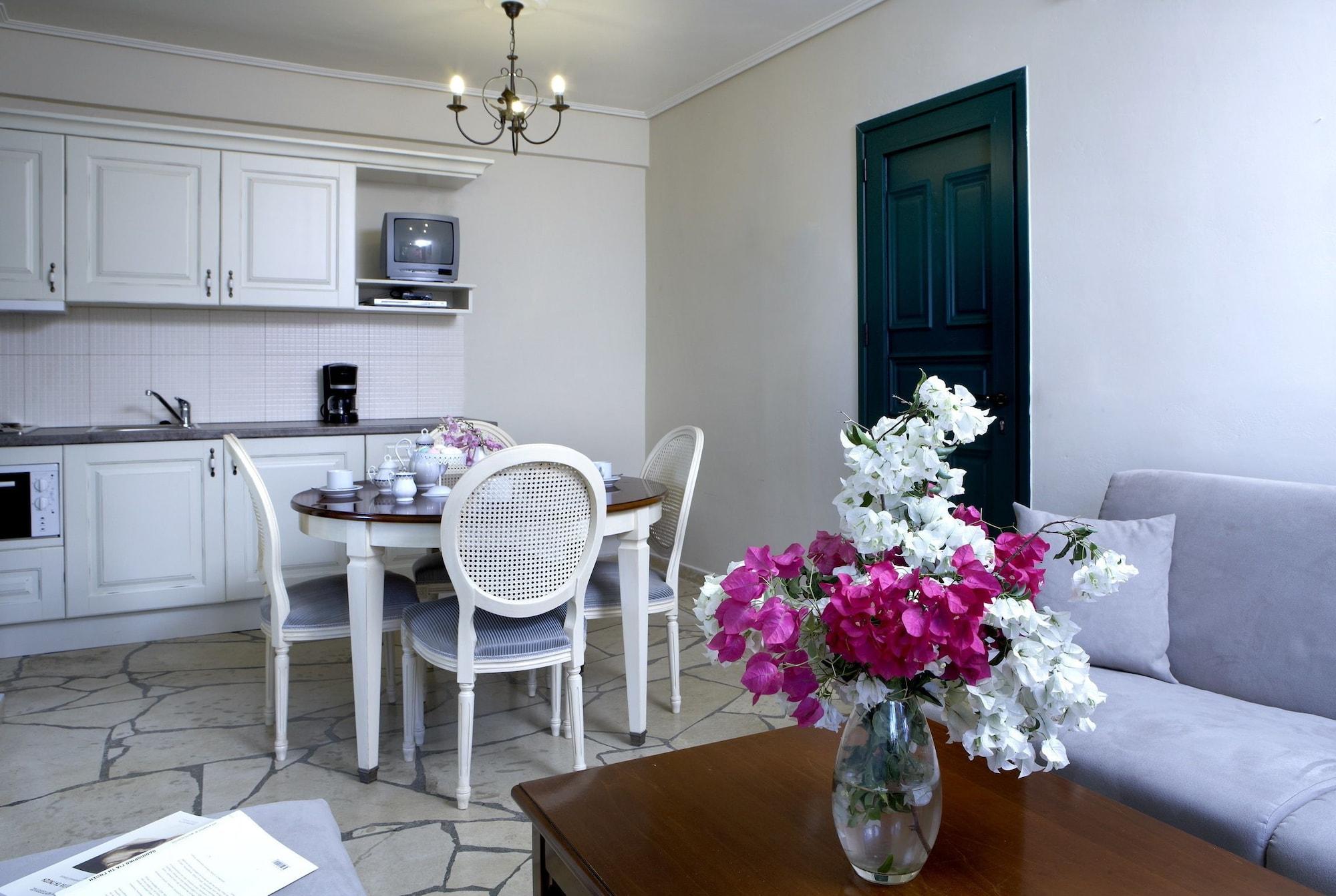 Dafnoudi Hotel Apartments Antipata  ภายนอก รูปภาพ